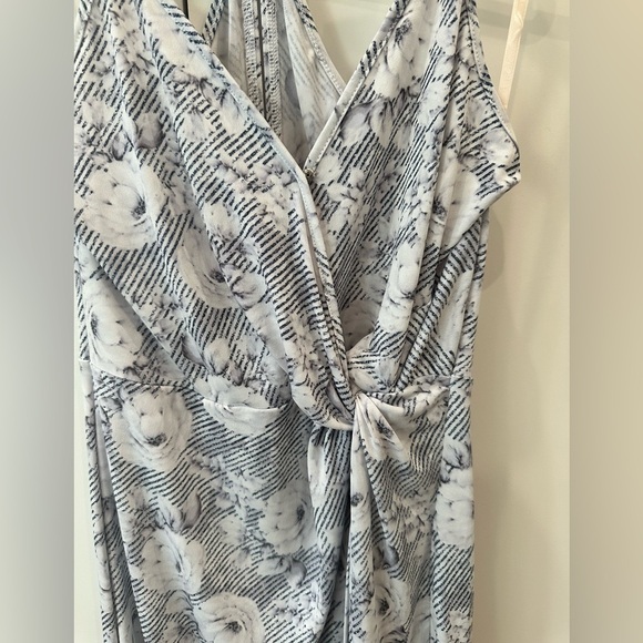 BCBGeneration Floral Wrap Dress in Blue and White - Picture 9 of 9